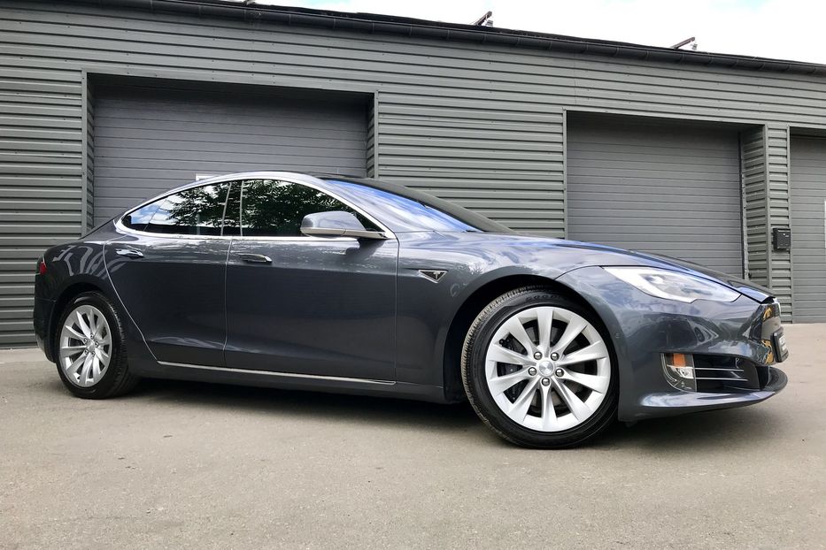 Продам Tesla Model S 75 2016 года в Киеве