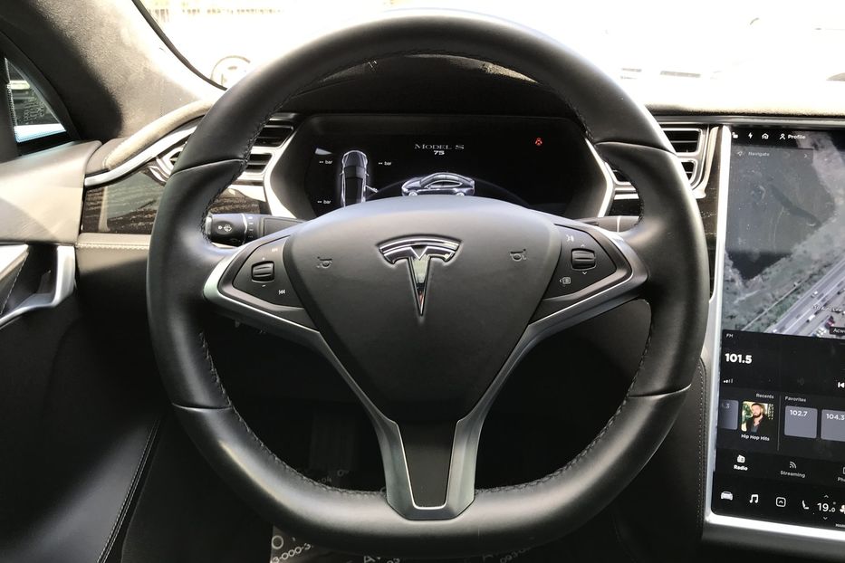 Продам Tesla Model S 75 2016 года в Киеве