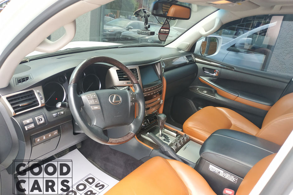 Продам Lexus LX 570 2013 года в Одессе