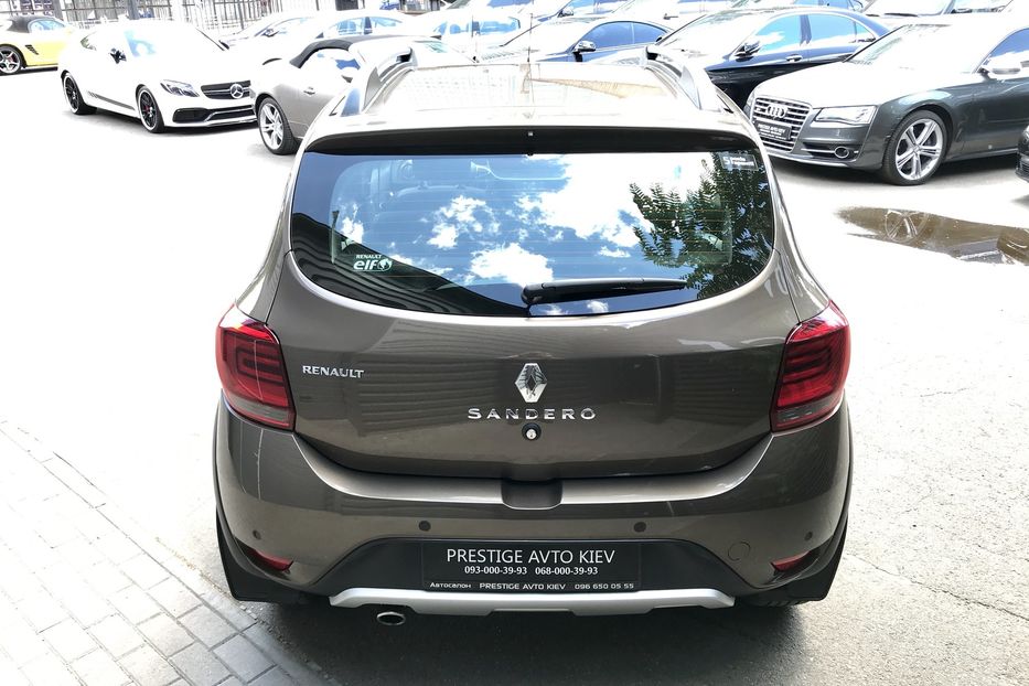 Продам Renault Sandero StepWay ZEN 2018 года в Киеве