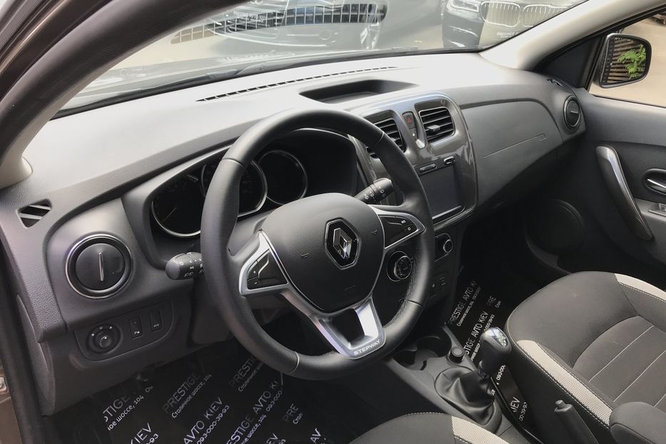 Продам Renault Sandero StepWay ZEN 2018 года в Киеве