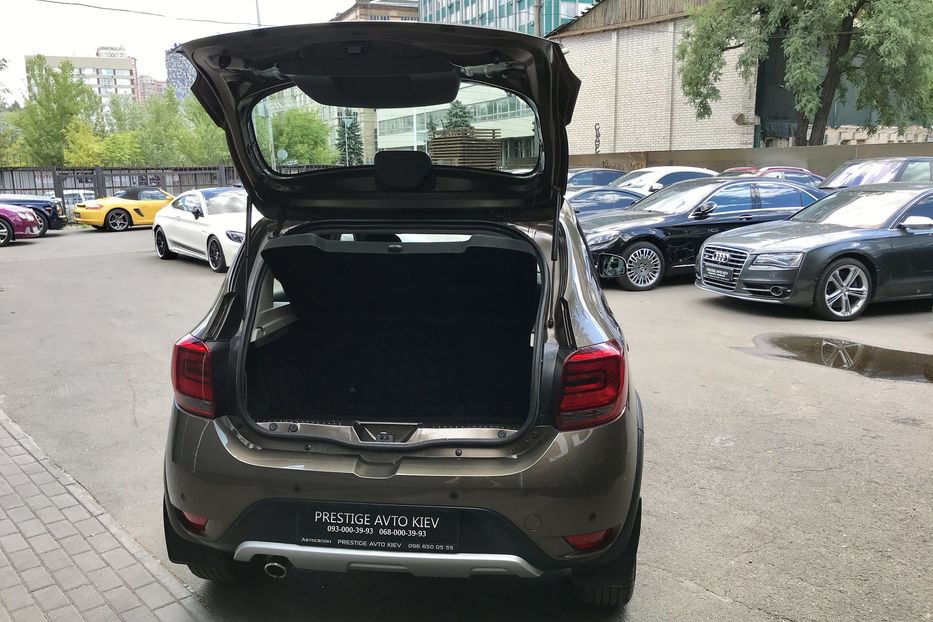 Продам Renault Sandero StepWay ZEN 2018 года в Киеве