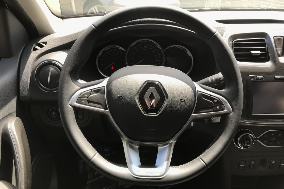 Продам Renault Sandero StepWay ZEN 2018 года в Киеве