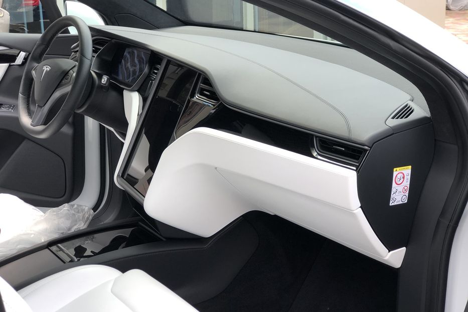 Продам Tesla Model X 100D 2019 года в Киеве