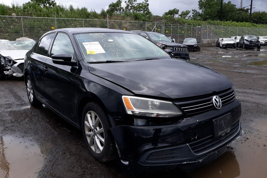 Продам Volkswagen Jetta SE 2013 года в Харькове