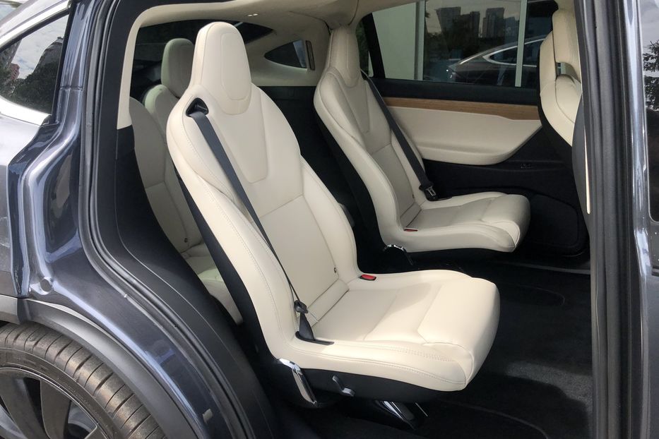 Продам Tesla Model X 100D 2019 года в Киеве