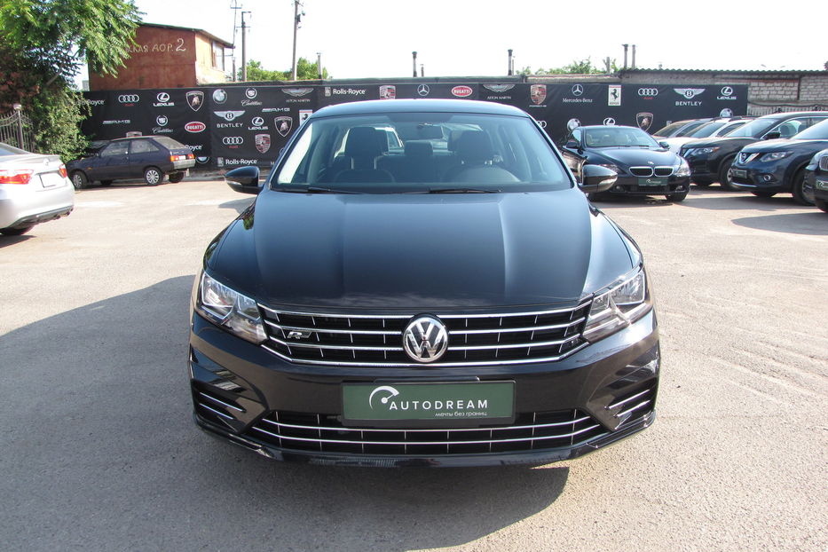 Продам Volkswagen Passat B8 R-Line 2017 года в Одессе