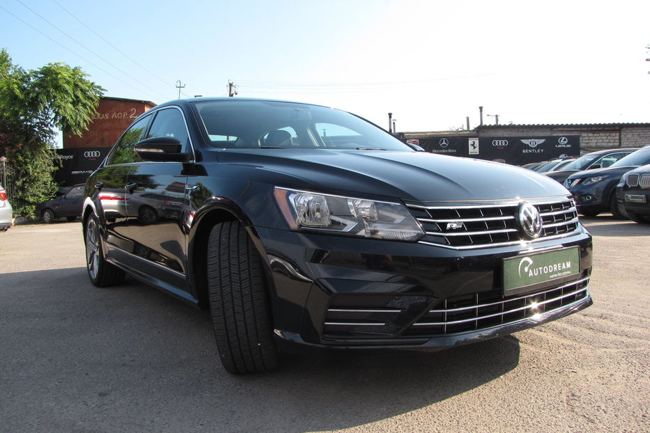 Продам Volkswagen Passat B8 R-Line 2017 года в Одессе