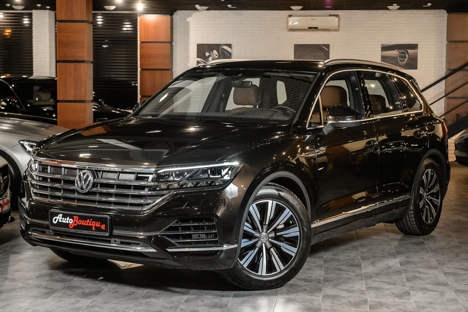 Продам Volkswagen Touareg 2019 года в Одессе