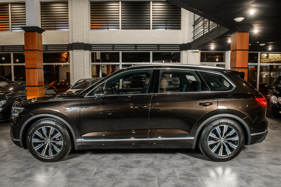 Продам Volkswagen Touareg 2019 года в Одессе