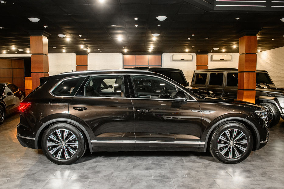 Продам Volkswagen Touareg 2019 года в Одессе