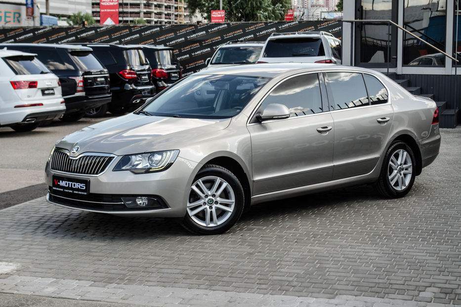 Продам Skoda Superb 1.8T Comfort 2013 года в Киеве