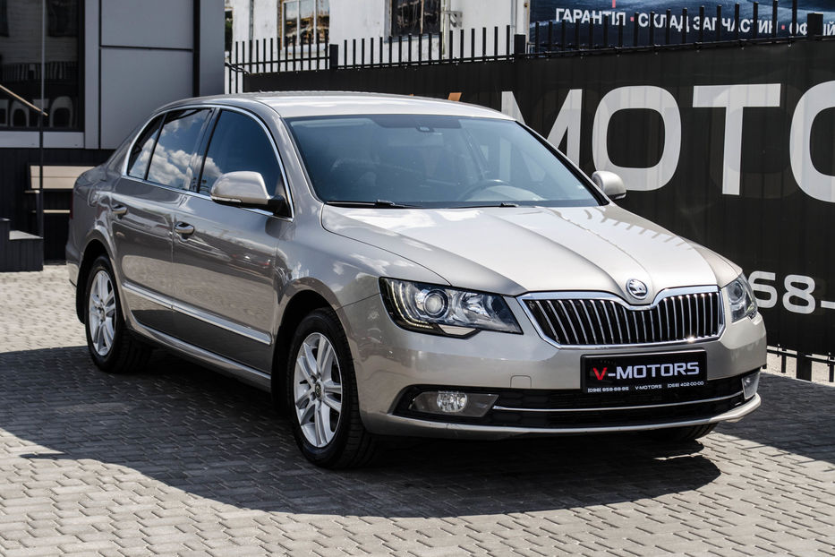 Продам Skoda Superb 1.8T Comfort 2013 года в Киеве