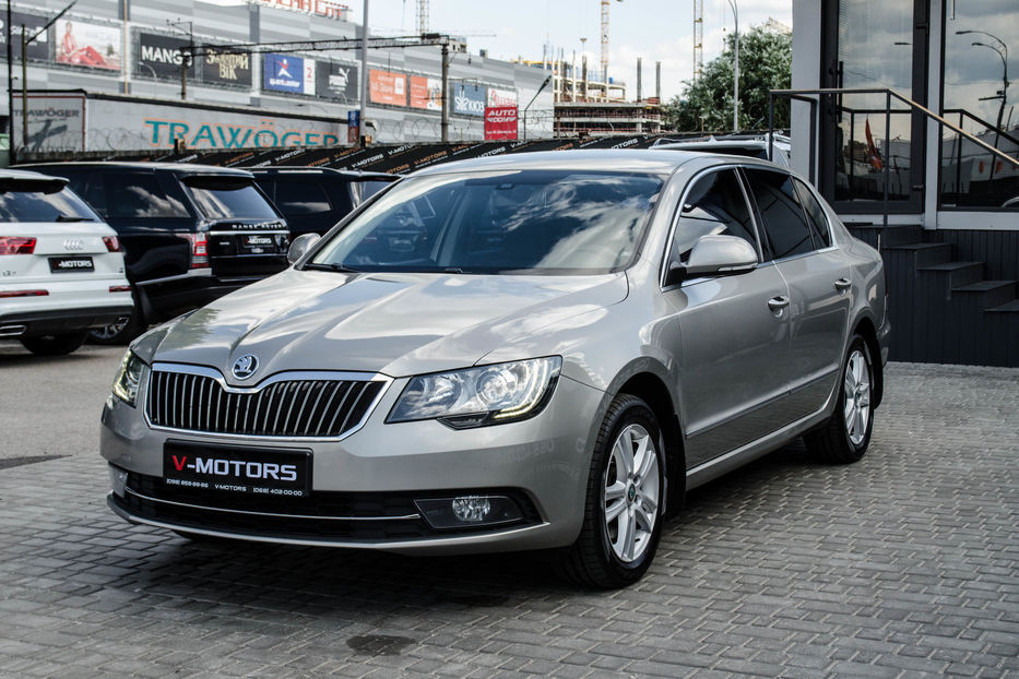 Продам Skoda Superb 1.8T Comfort 2013 года в Киеве