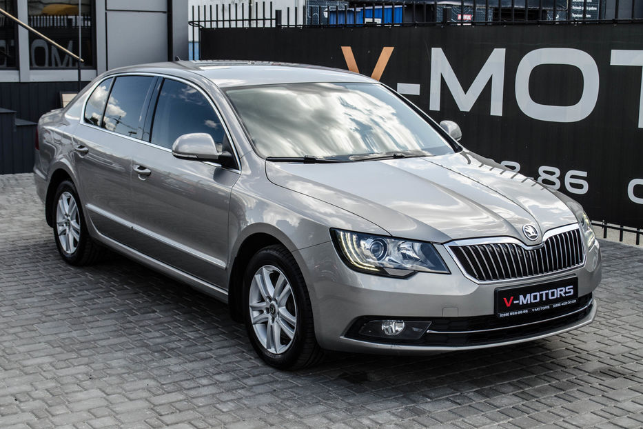 Продам Skoda Superb 1.8T Comfort 2013 года в Киеве