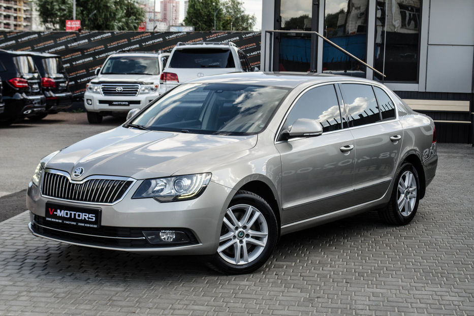 Продам Skoda Superb 1.8T Comfort 2013 года в Киеве