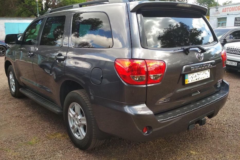 Продам Toyota Sequoia 2012 года в Одессе