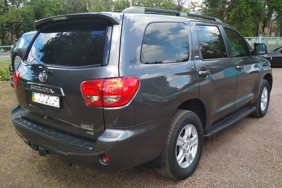 Продам Toyota Sequoia 2012 года в Одессе