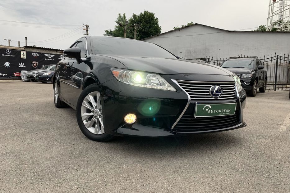 Продам Lexus ES 300 Hybrid 2013 года в Одессе