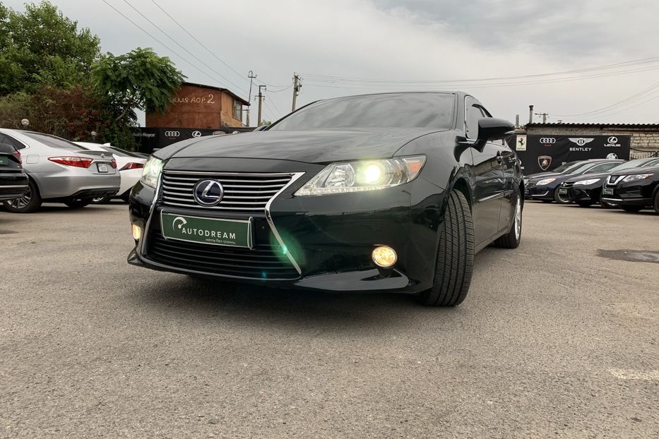 Продам Lexus ES 300 Hybrid 2013 года в Одессе