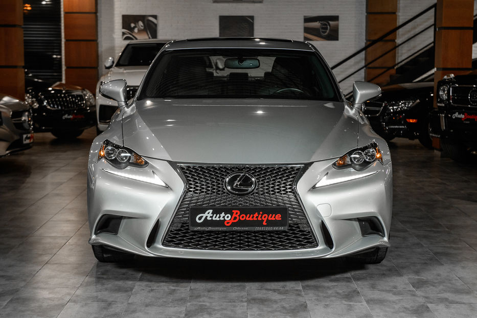 Продам Lexus IS 250  F-Sport 4WD 2015 года в Одессе