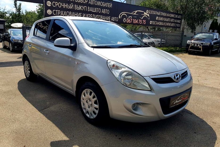 Продам Hyundai i20 2010 года в Киеве