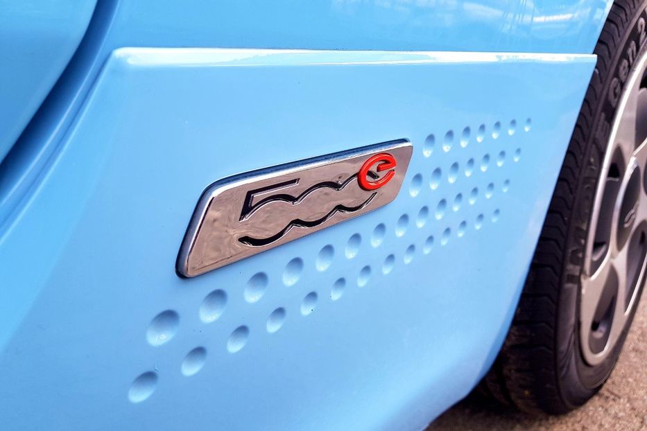 Продам Fiat 500 Electric 2016 года в Киеве