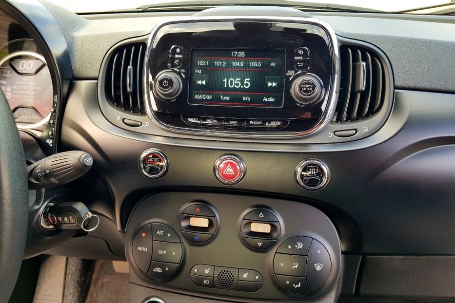 Продам Fiat 500 Electric 2016 года в Киеве