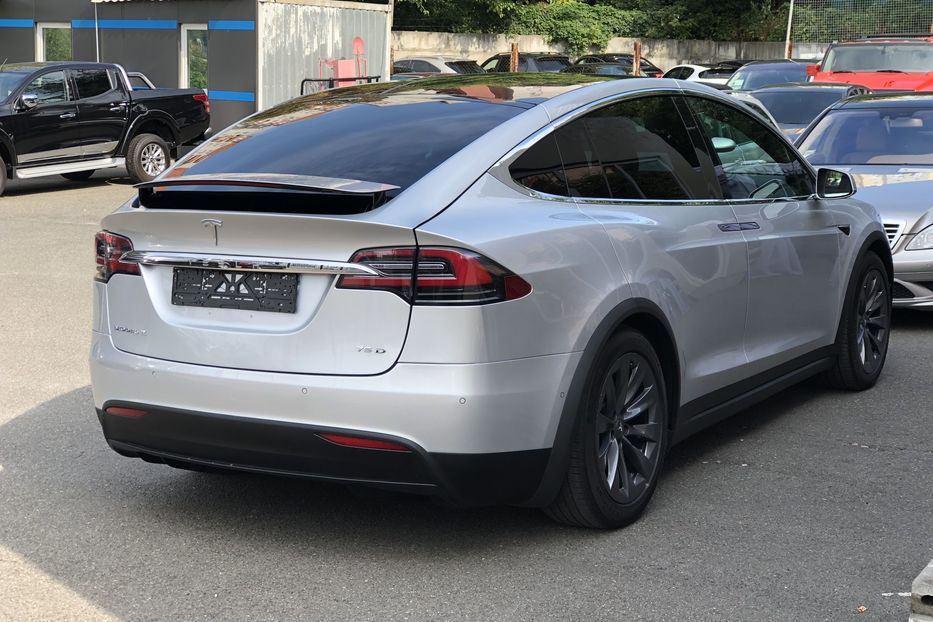 Продам Tesla Model X 75 D 2017 года в Киеве