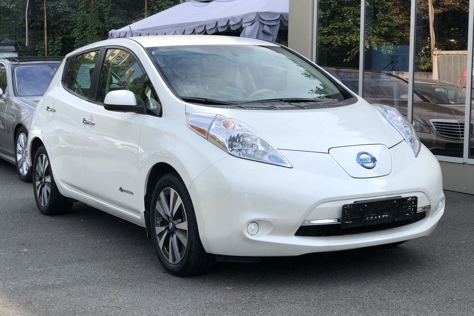 Продам Nissan Leaf SV 30kw 2016 года в Киеве