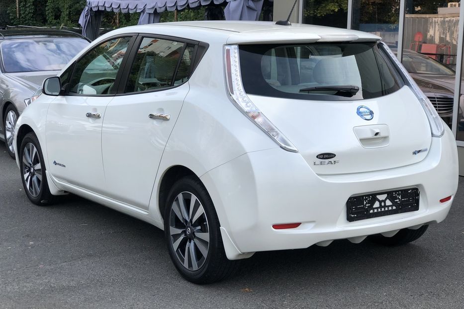 Продам Nissan Leaf SV 30kw 2016 года в Киеве