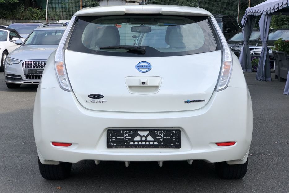 Продам Nissan Leaf SV 30kw 2016 года в Киеве