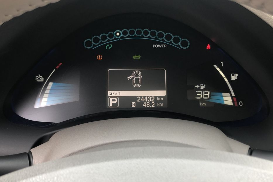 Продам Nissan Leaf SV 30kw 2016 года в Киеве