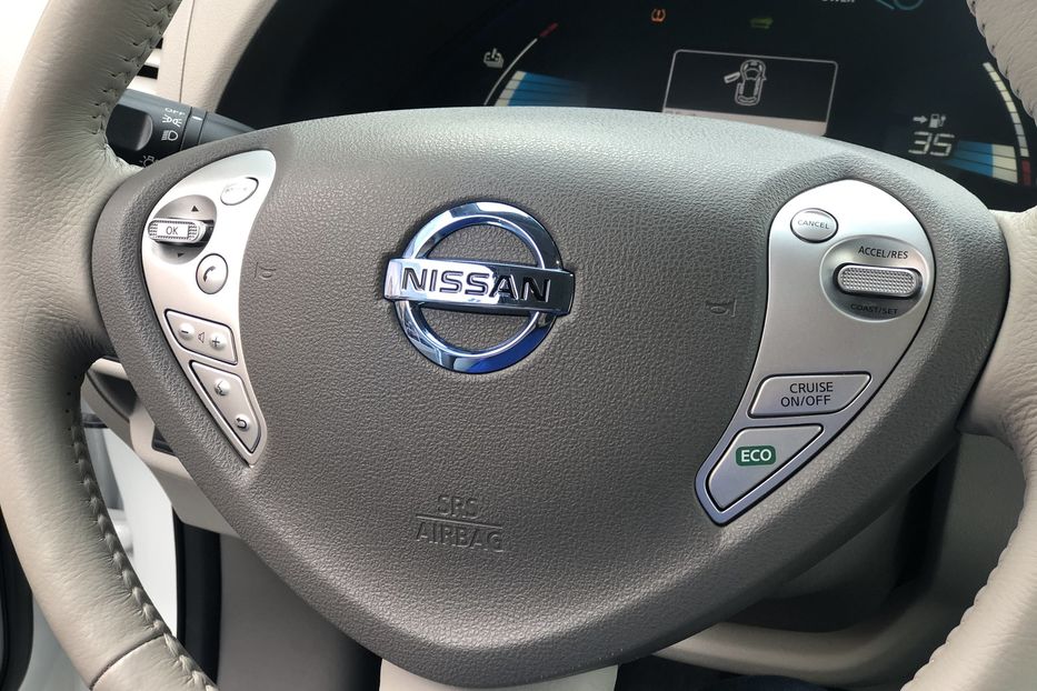 Продам Nissan Leaf SV 30kw 2016 года в Киеве