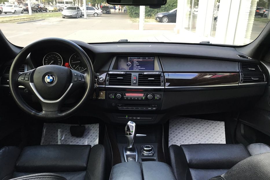 Продам BMW X5 2012 года в Одессе