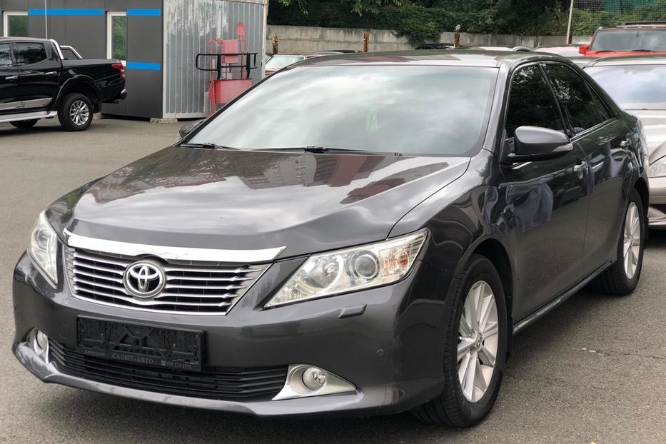 Продам Toyota Camry 3.5 2013 года в Киеве