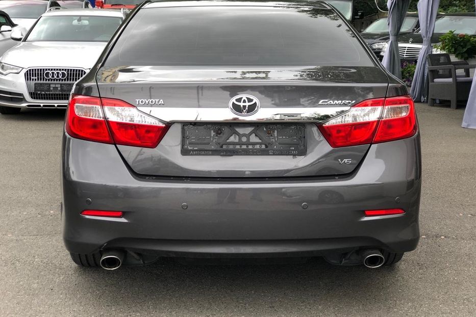 Продам Toyota Camry 3.5 2013 года в Киеве