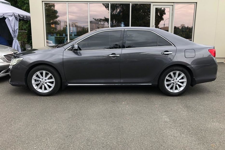 Продам Toyota Camry 3.5 2013 года в Киеве