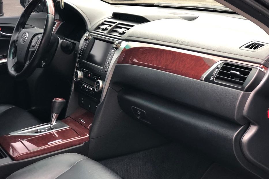 Продам Toyota Camry 3.5 2013 года в Киеве