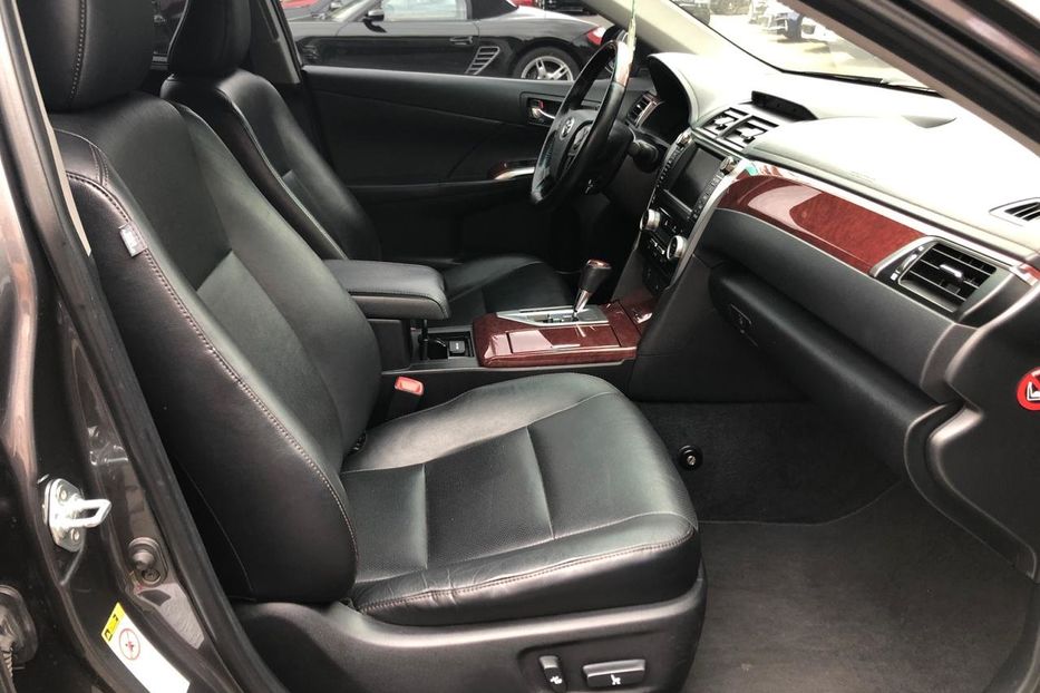 Продам Toyota Camry 3.5 2013 года в Киеве