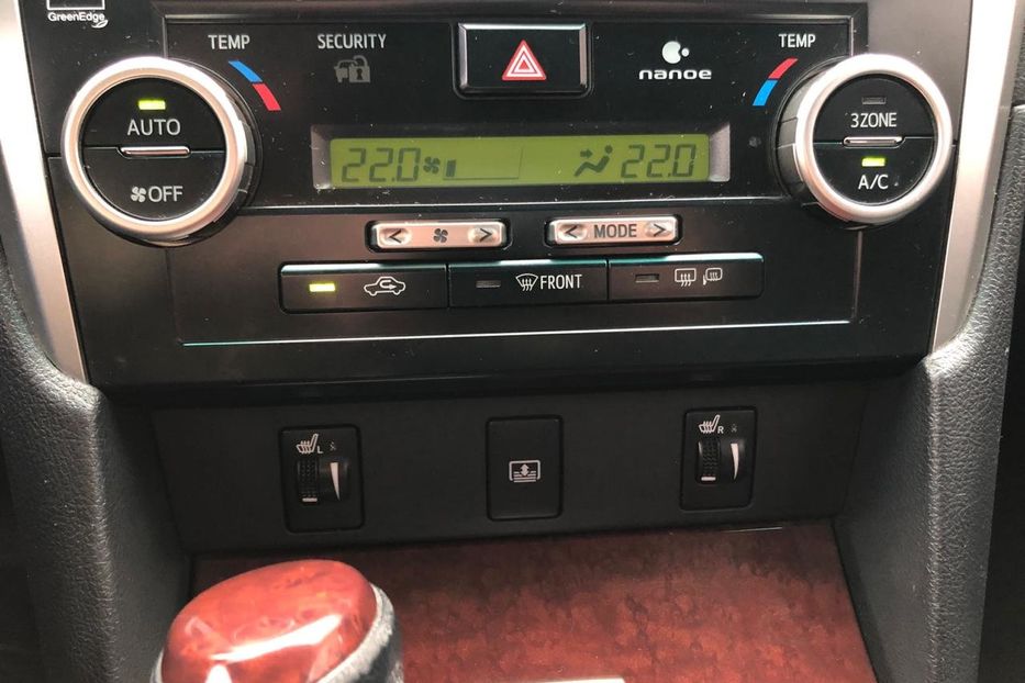 Продам Toyota Camry 3.5 2013 года в Киеве