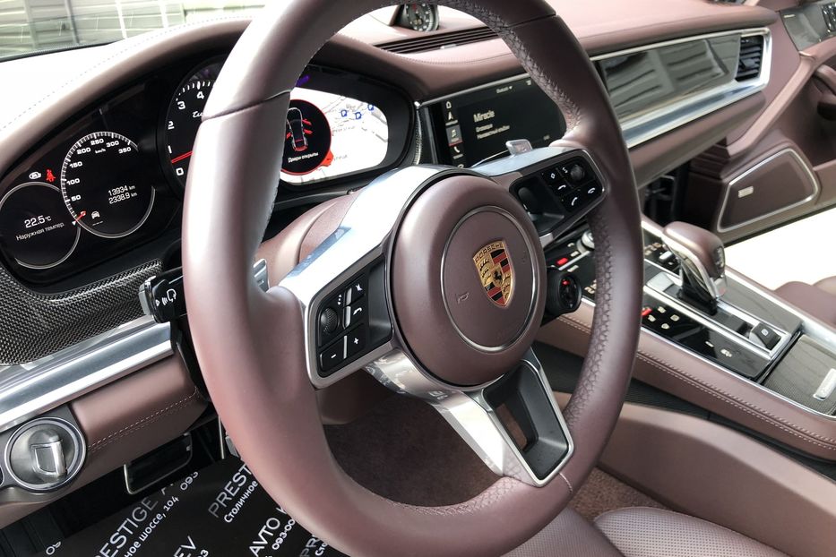 Продам Porsche Panamera TURBO NEW Официальный 2018 года в Киеве