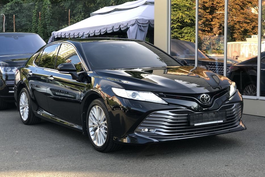 Продам Toyota Camry Premium 2017 года в Киеве