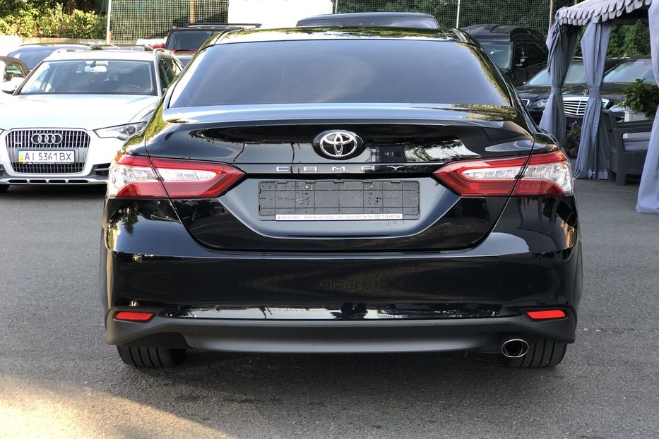 Продам Toyota Camry Premium 2017 года в Киеве