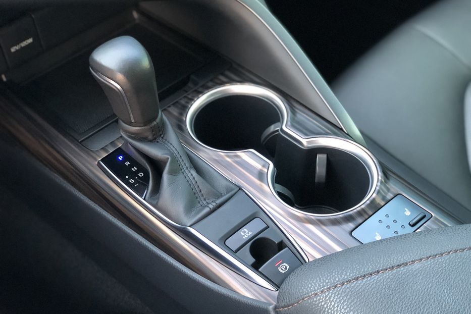 Продам Toyota Camry Premium 2017 года в Киеве