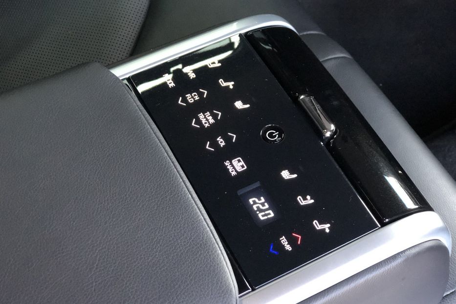 Продам Toyota Camry Premium 2017 года в Киеве