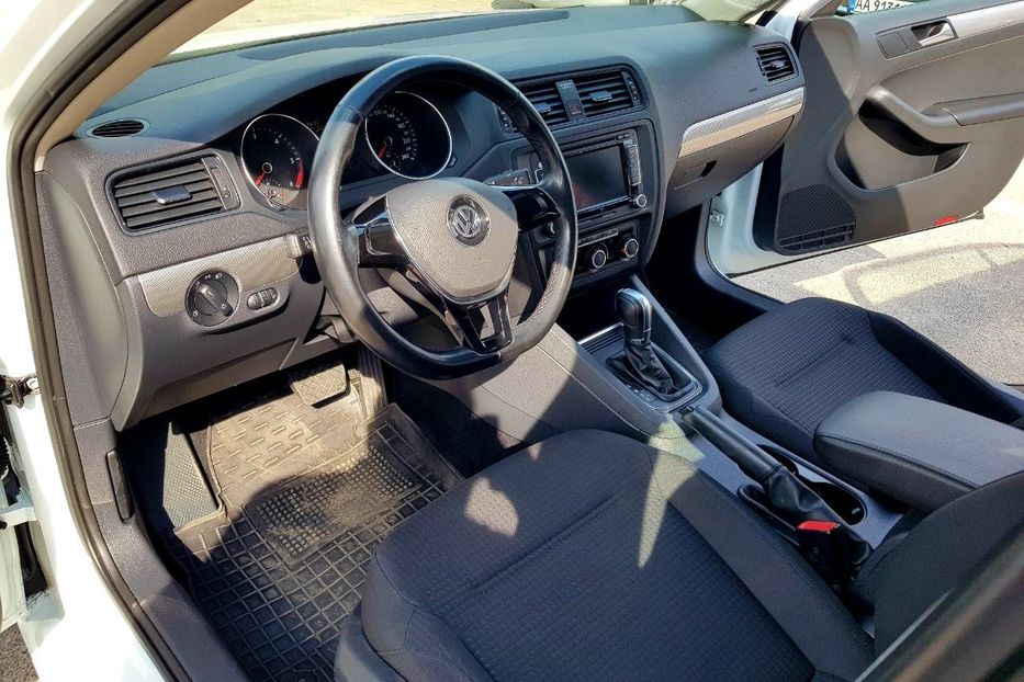 Продам Volkswagen Jetta 1.6TDI 2016 года в Киеве