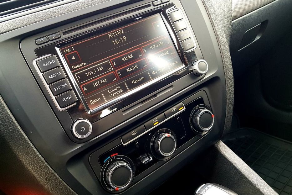 Продам Volkswagen Jetta 1.6TDI 2016 года в Киеве