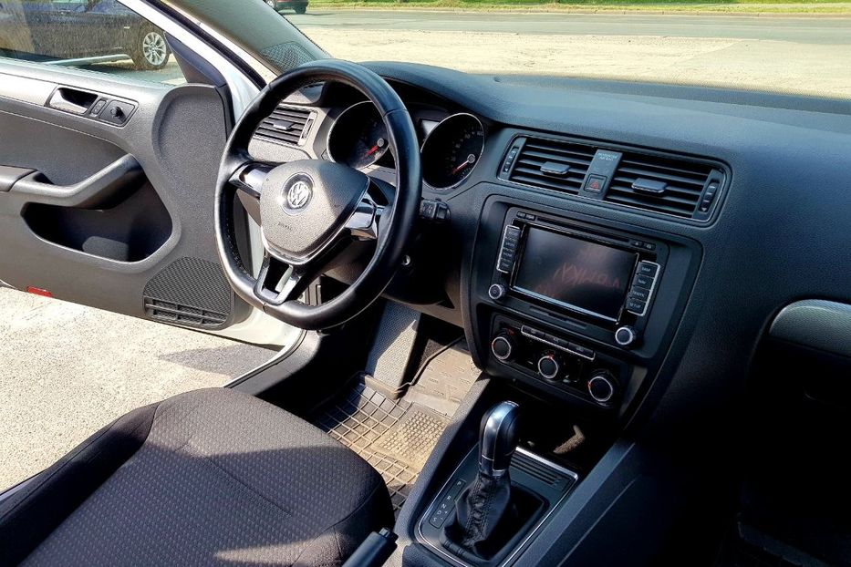Продам Volkswagen Jetta 1.6TDI 2016 года в Киеве