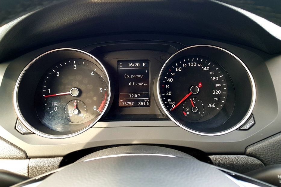 Продам Volkswagen Jetta 1.6TDI 2016 года в Киеве